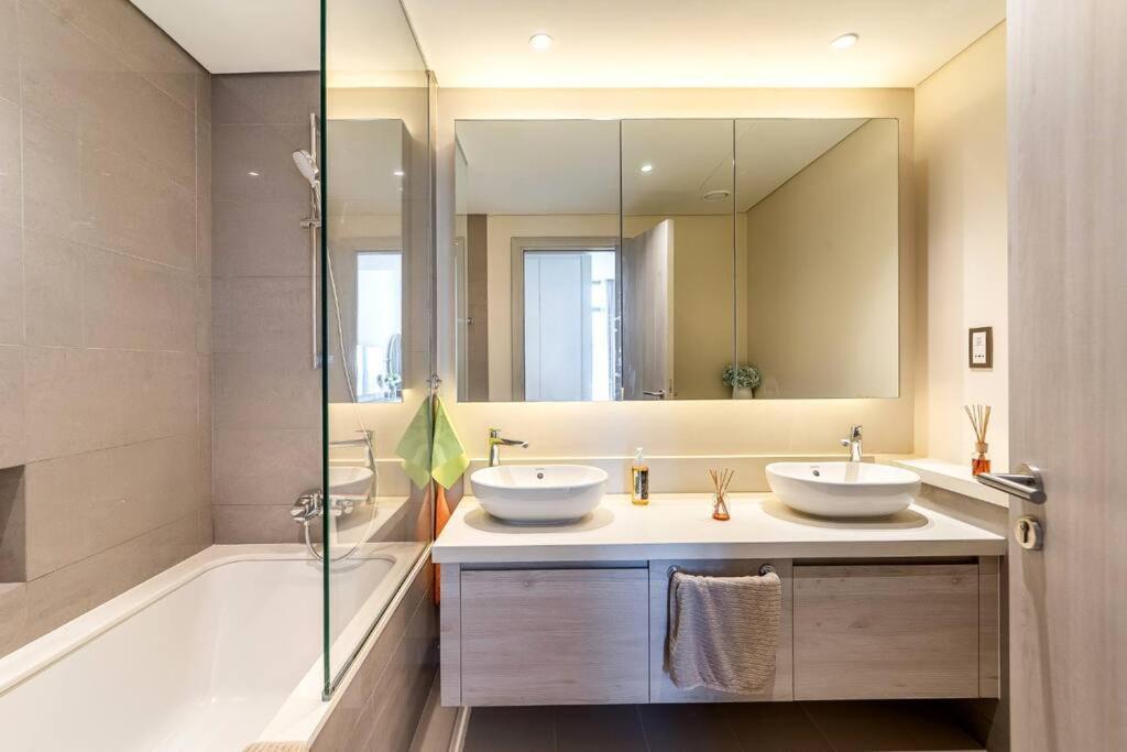 New Exceptional Lagoon View - 2 Stylish Bedrooms Appartamento