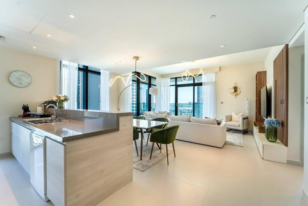 New Exceptional Lagoon View - 2 Stylish Bedrooms *