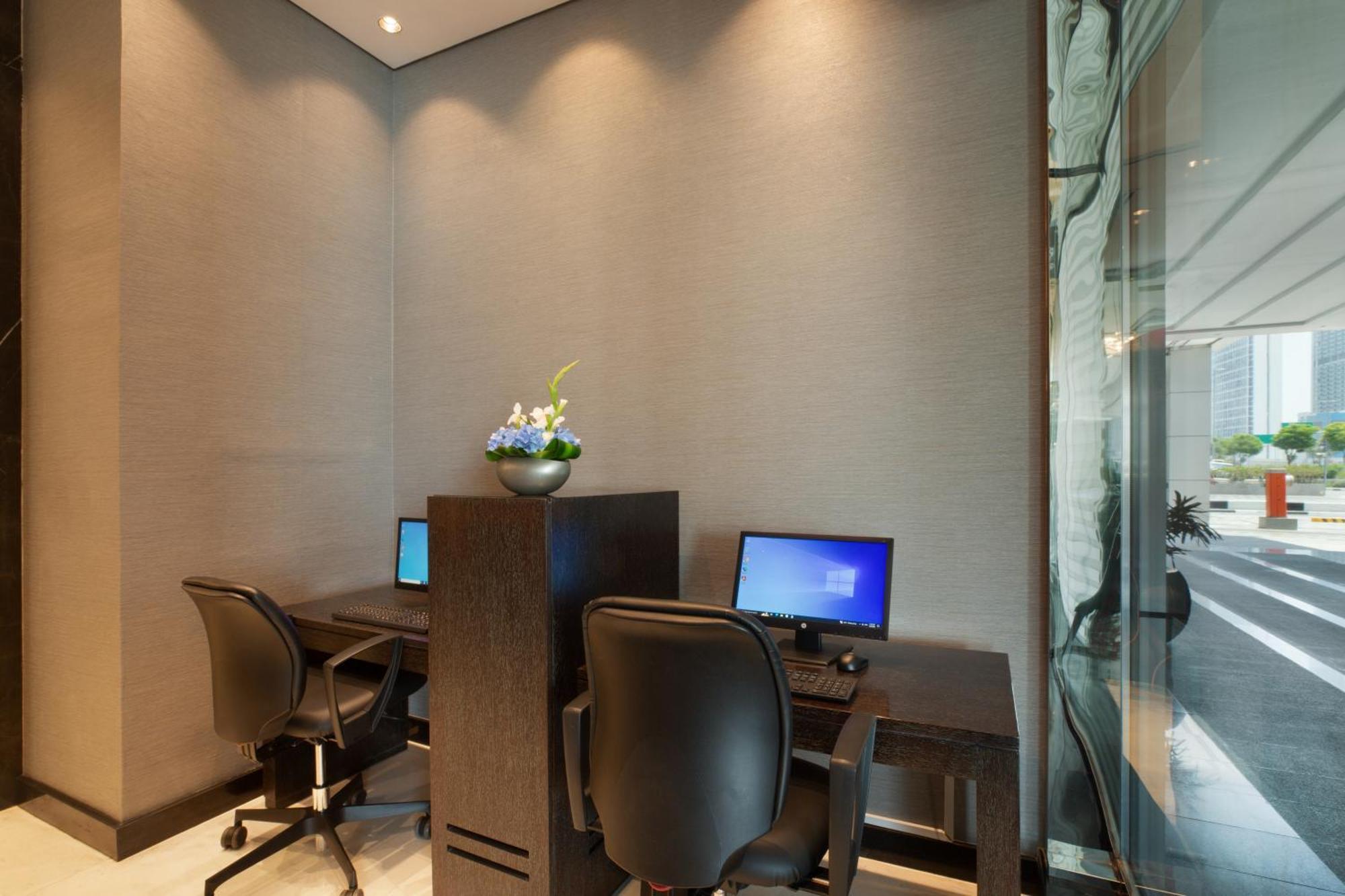 Royal Continental Business Bay - Deluxe 5*