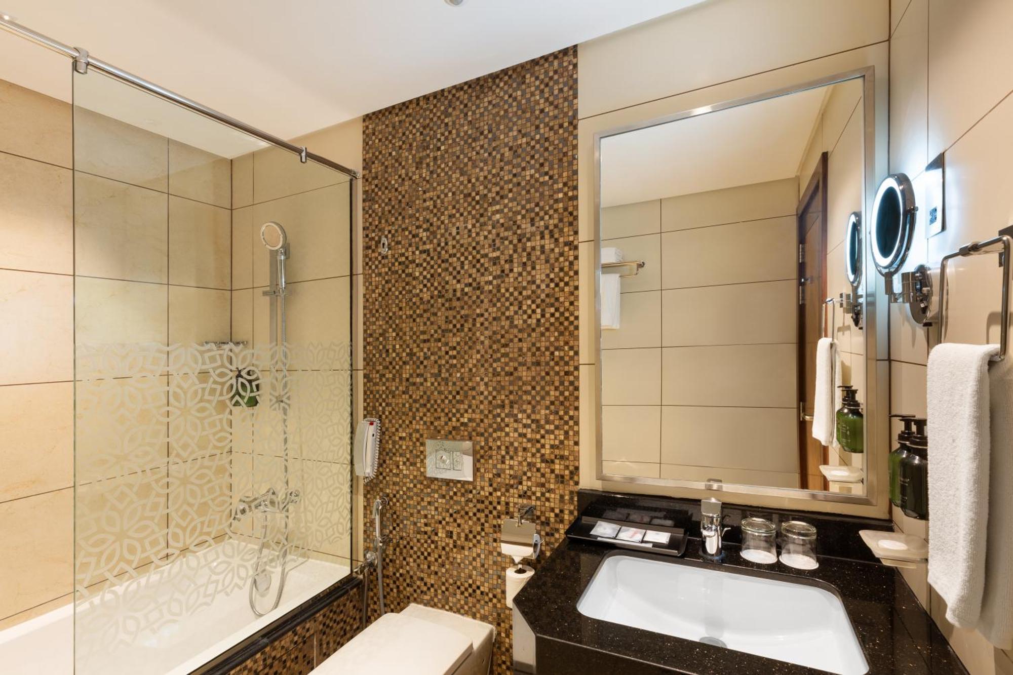 Royal Continental Business Bay - Deluxe Appart hôtel 5*