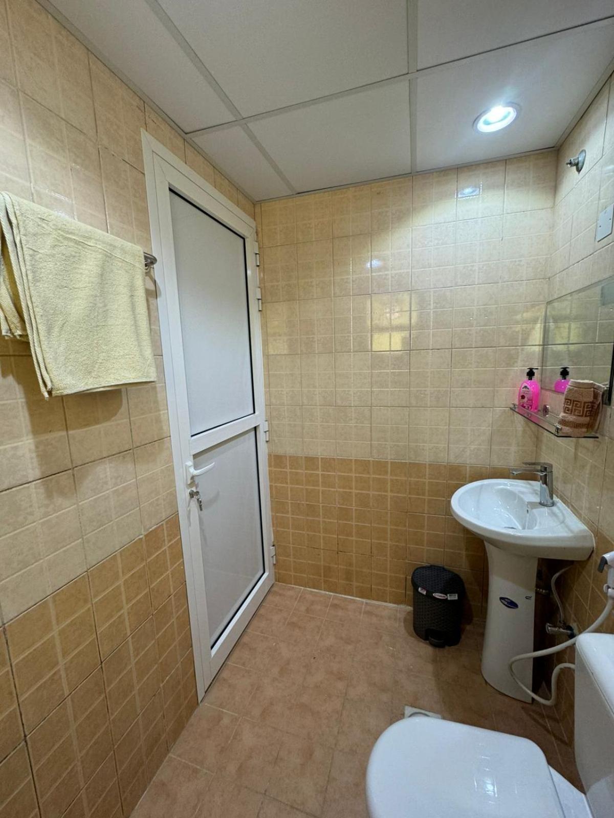 Habitación en casa particular Furnished Private Near Union Metro Station *