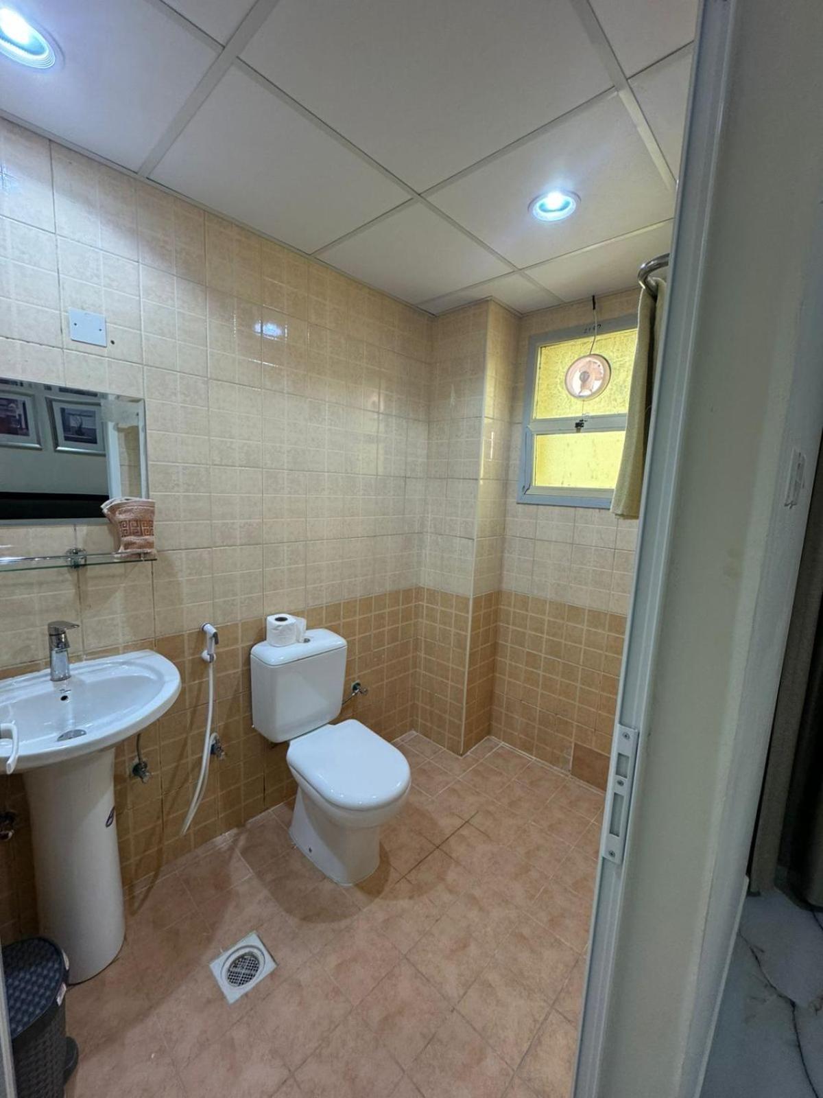 Furnished Private Near Union Metro Station Habitación en casa particular Dubái