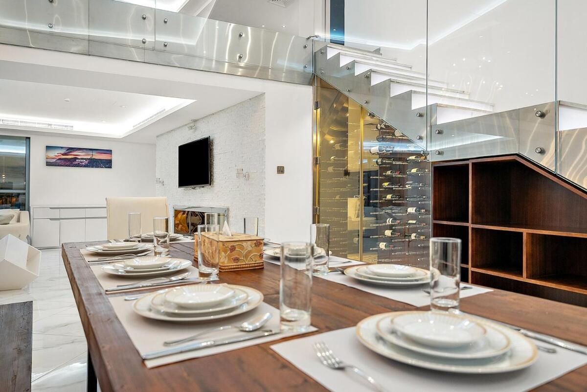 Upscale 2br Duplex Near Burj Khalifa With Free Parking & Pool Appartement *
