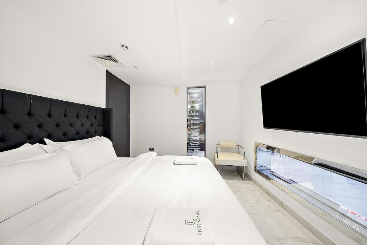 Upscale 2br Duplex Near Burj Khalifa With Free Parking & Pool Dubaï