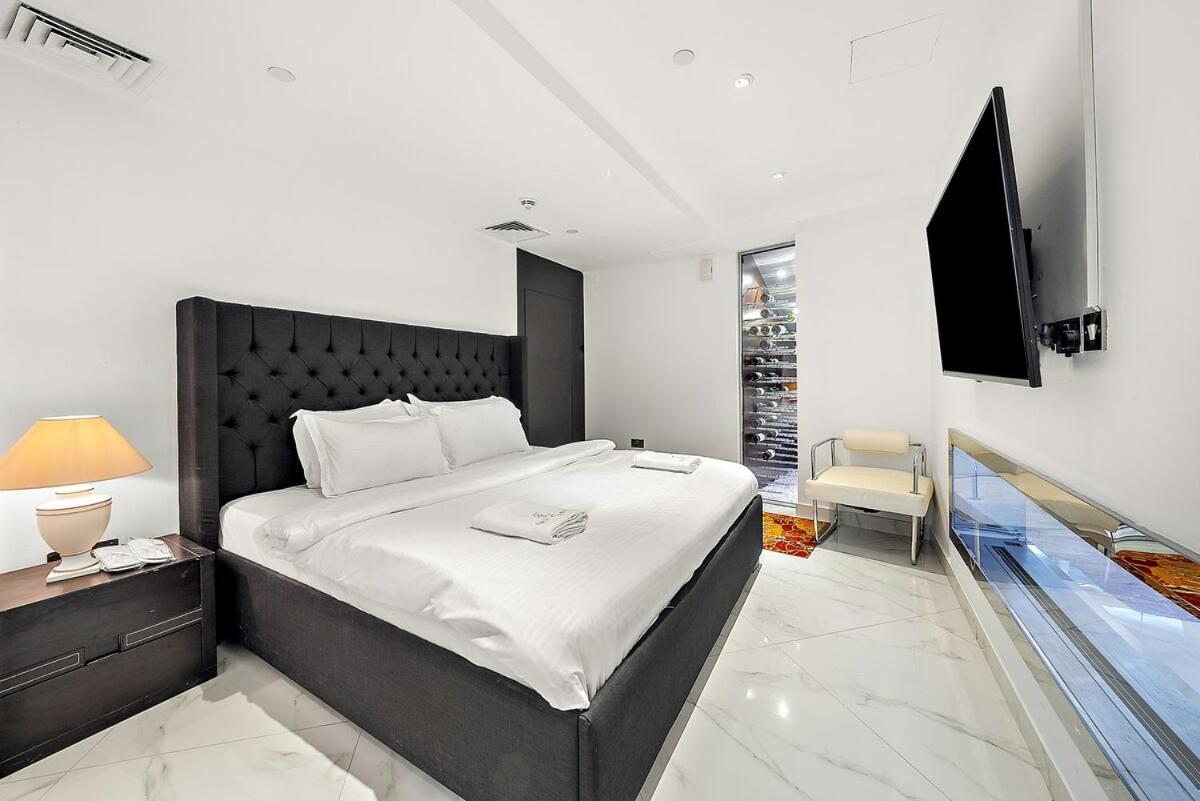 Appartement Upscale 2br Duplex Near Burj Khalifa With Free Parking & Pool Dubaï