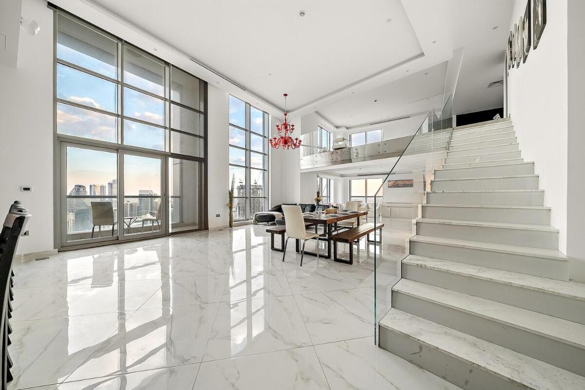 Upscale 2br Duplex Near Burj Khalifa With Free Parking & Pool * Dubaï