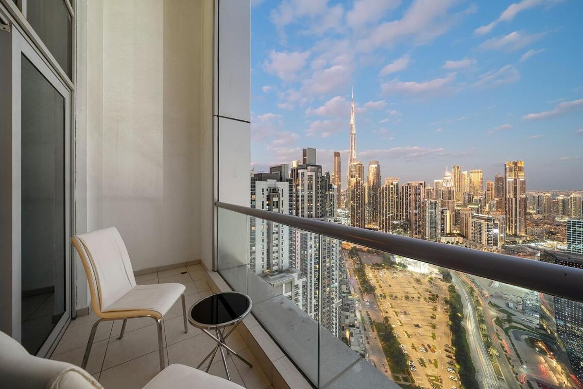 Upscale 2br Duplex Near Burj Khalifa With Free Parking & Pool *