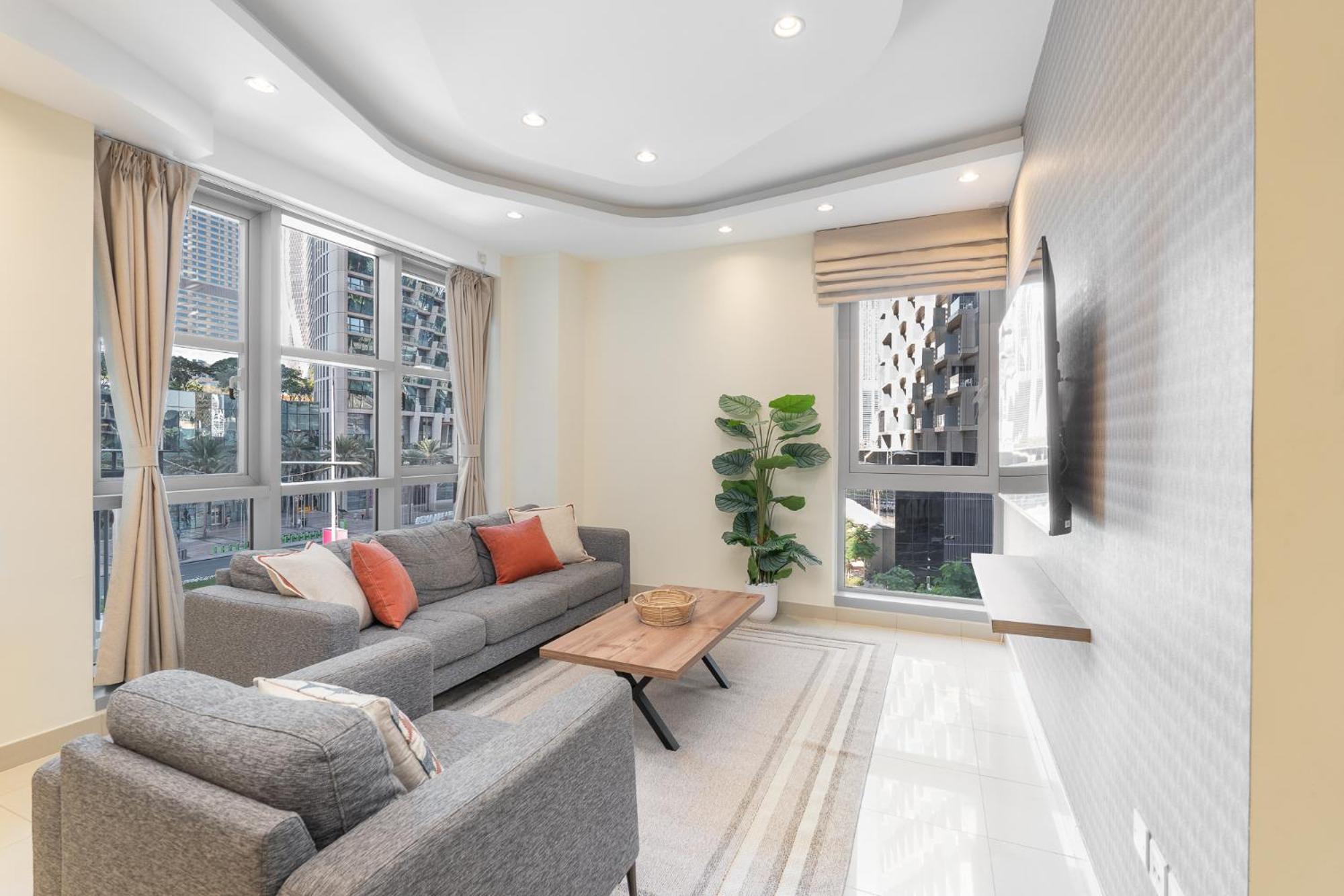 Sophisticated And Elegant 2br In Downntown *