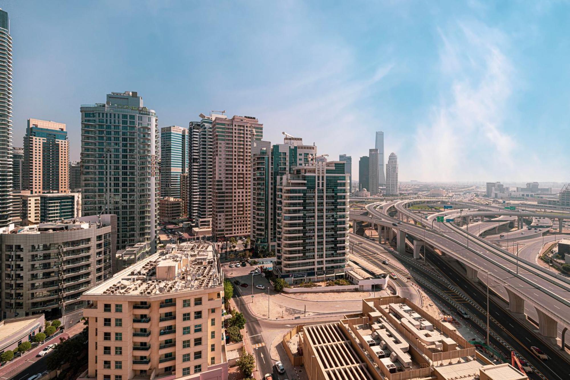 Cozy Urban 2br In Dec Tower Marina Appartement Dubaï