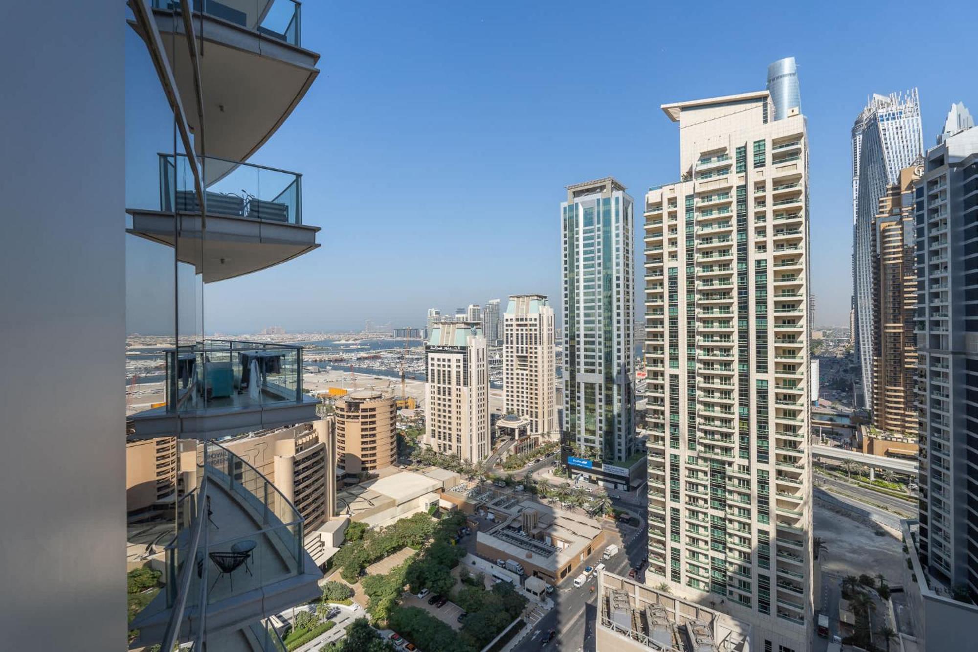 Spacious 2-bedroom Perfect For Family In Marina *
