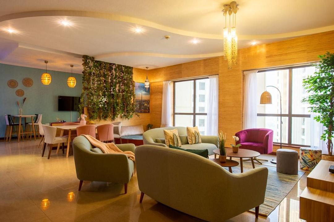 Star - Walk Jbr Gazde/Camere de închiriat *
