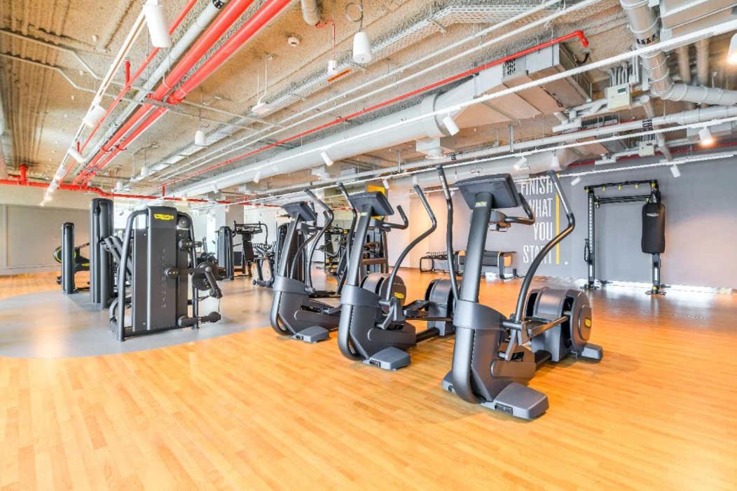 Appartement Modern 1-bedroom Perfect For Family In Downtown With Skyline Views Dubaï