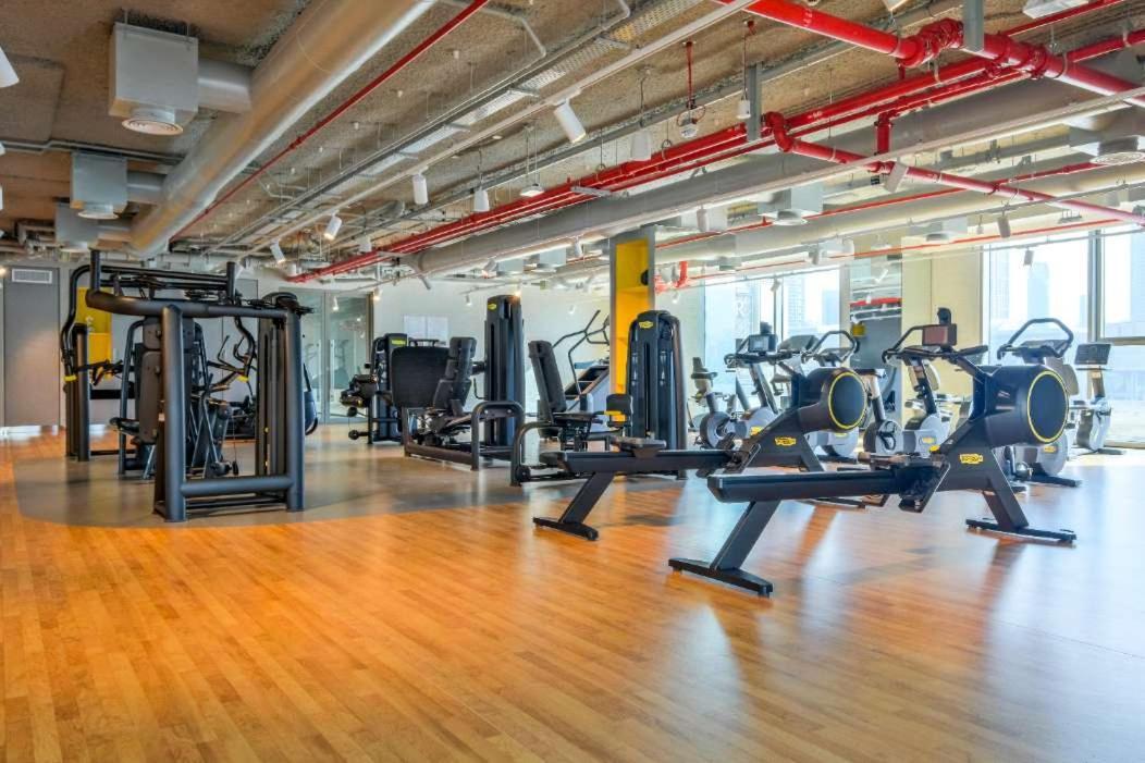 Appartement Modern 1-bedroom Perfect For Family In Downtown With Skyline Views Dubaï