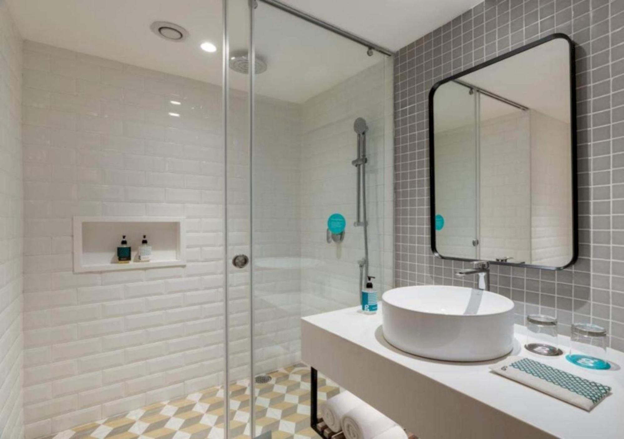 Sunday Luxury Creek Premier Hotel Dubaï