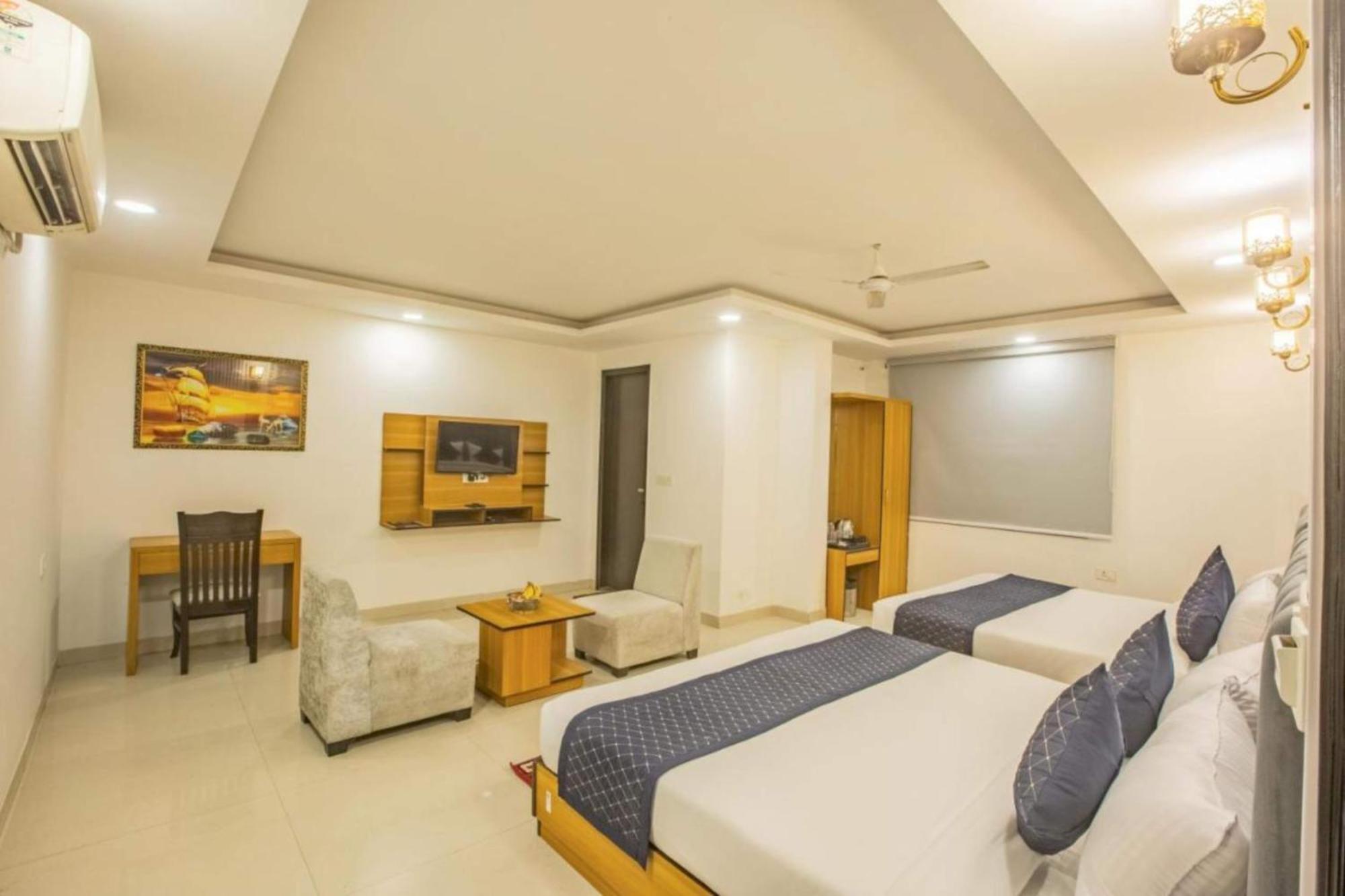 Sunday Luxury Creek Premier Hotel