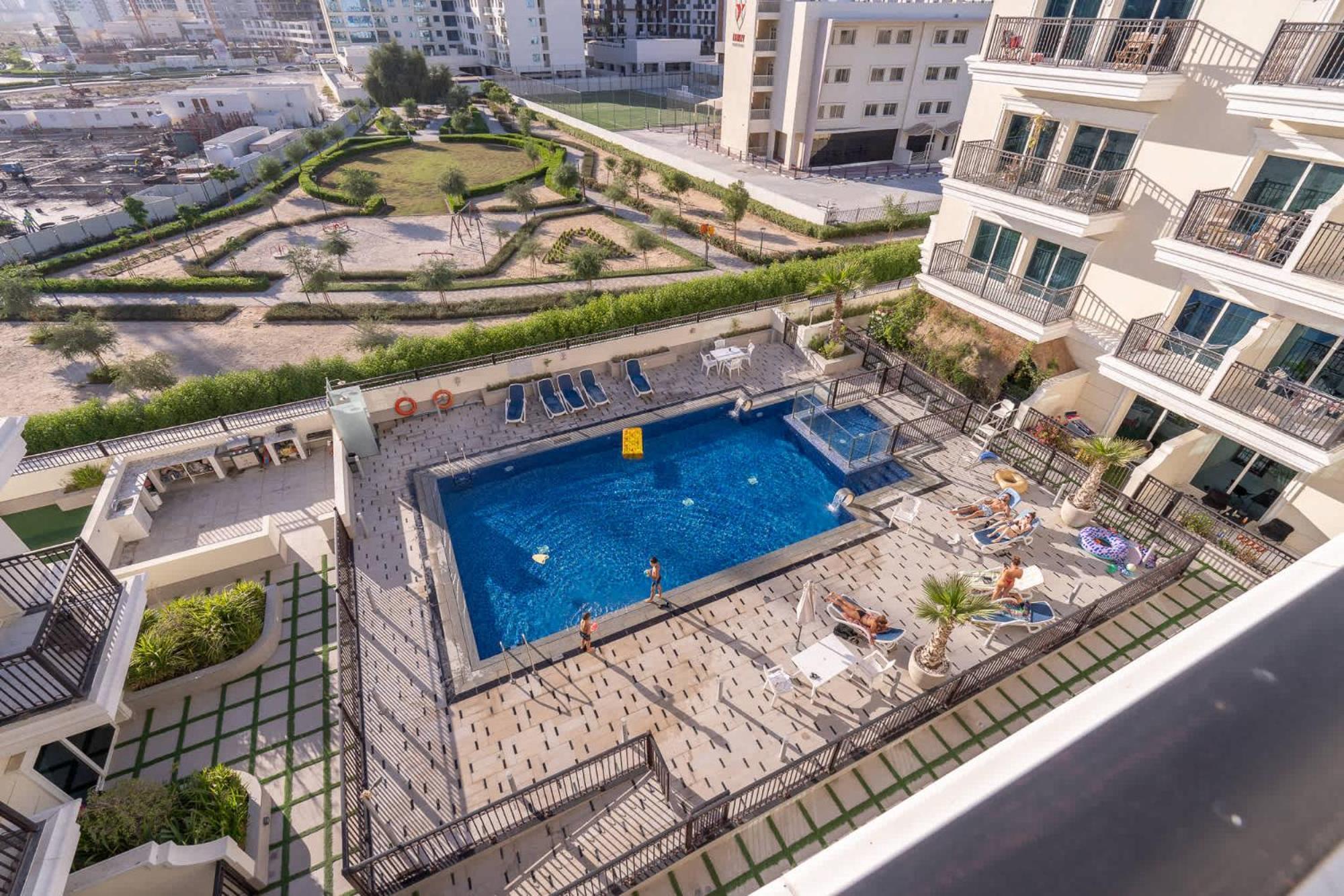 Relaxing 1-bedroom In Al Barshaa South Apartamento