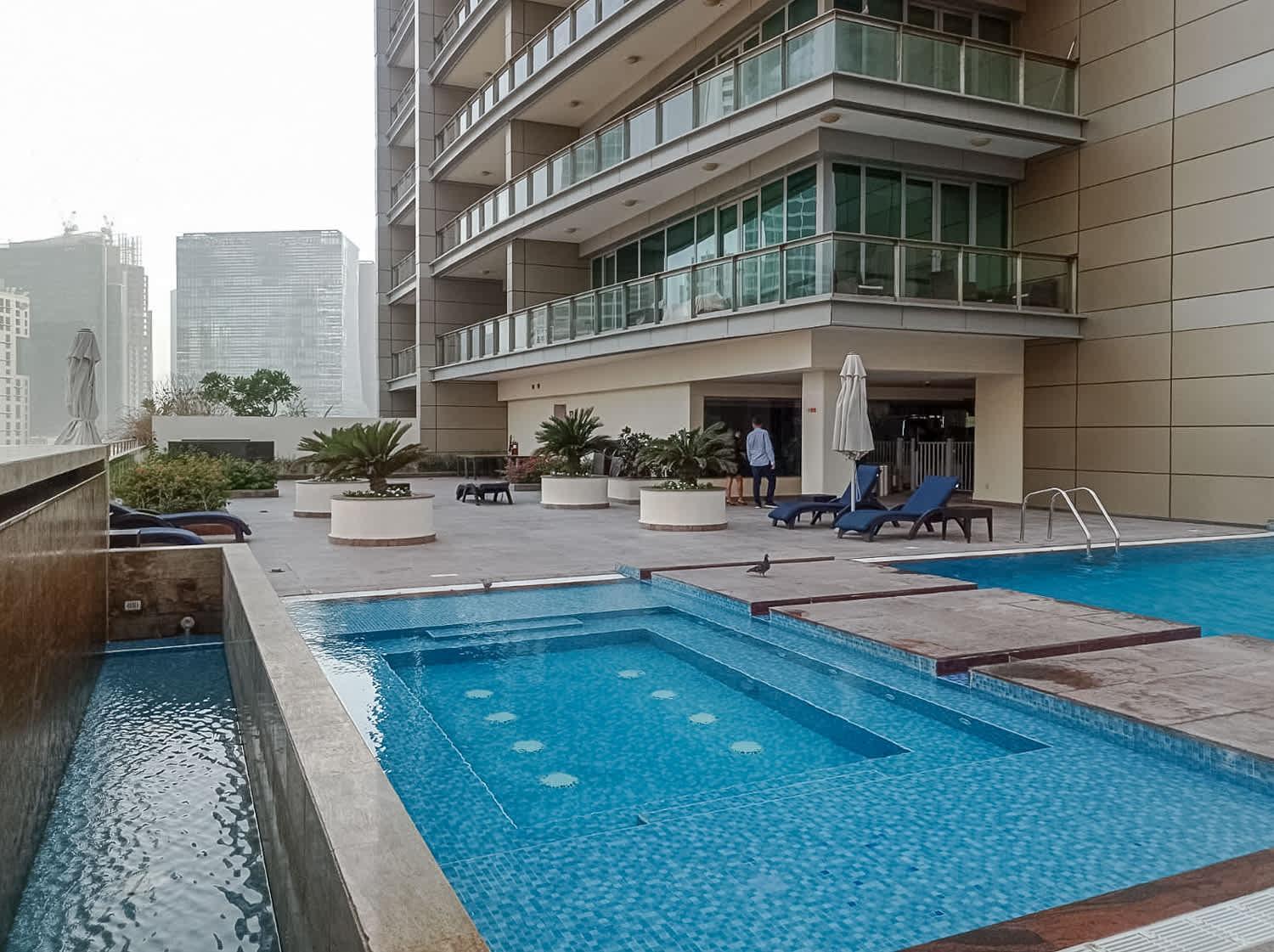 Modern 1-bedroom With Stunning View Of A City Skyline In Downtown Appartement
