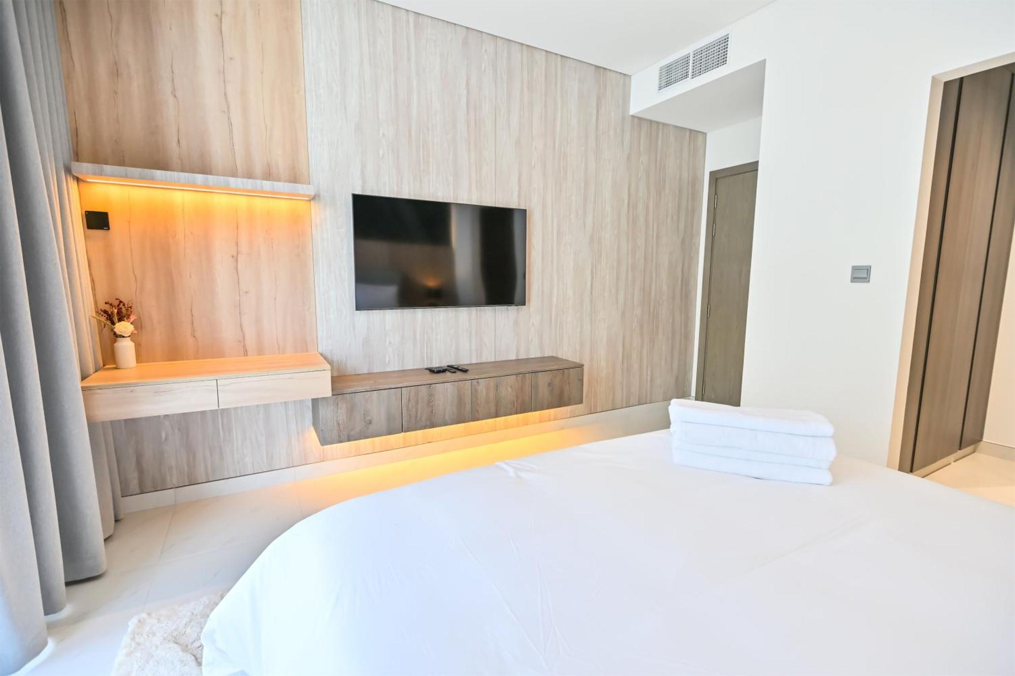 1br Retreat By The Crystal Lagoon In District One Meydan Dubaï
