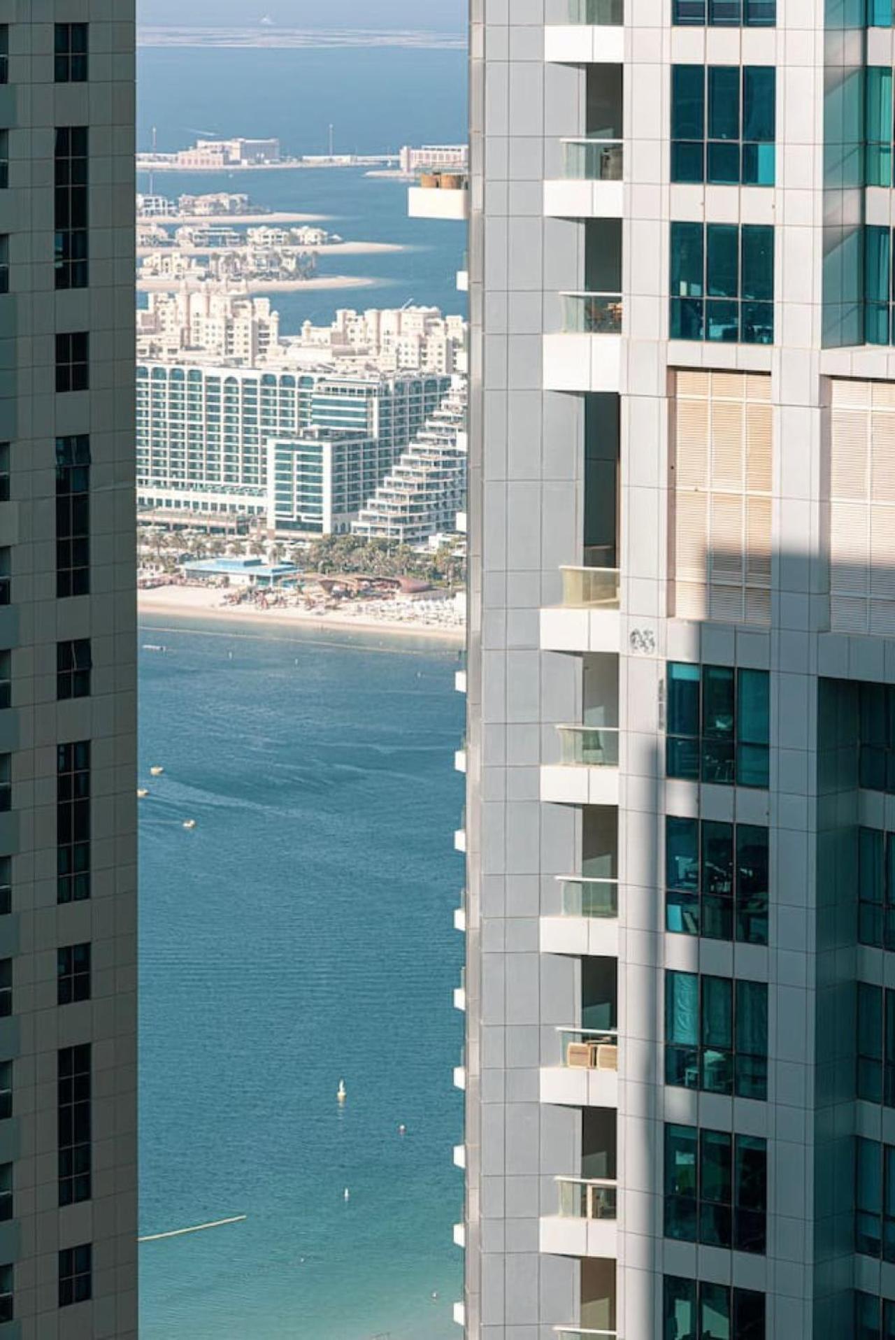 High Floor Marina Gate 1 Bdr Flat Only * Dubaï