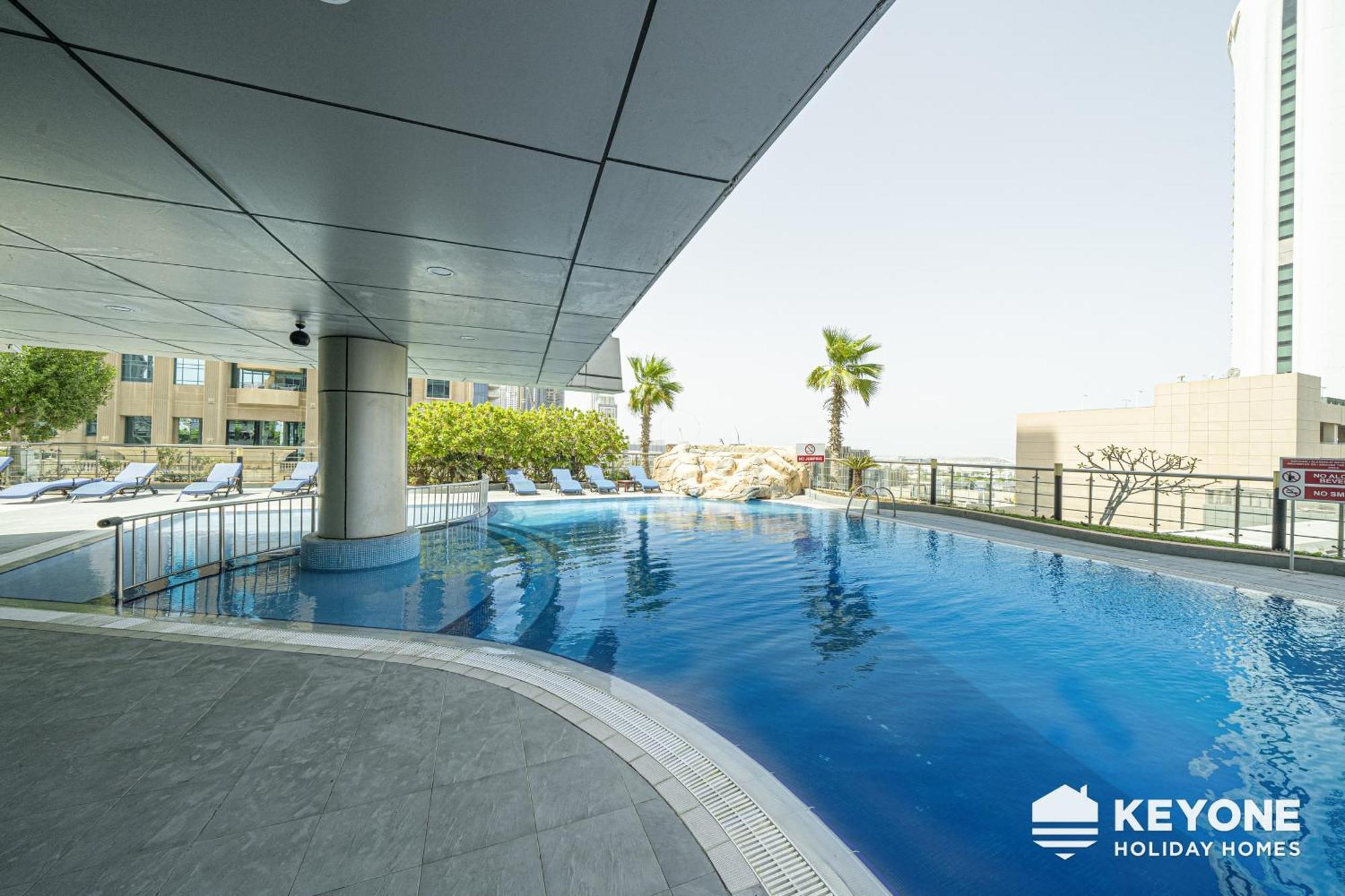 Fascinating Ocean Views In A One Bedroom Appartement