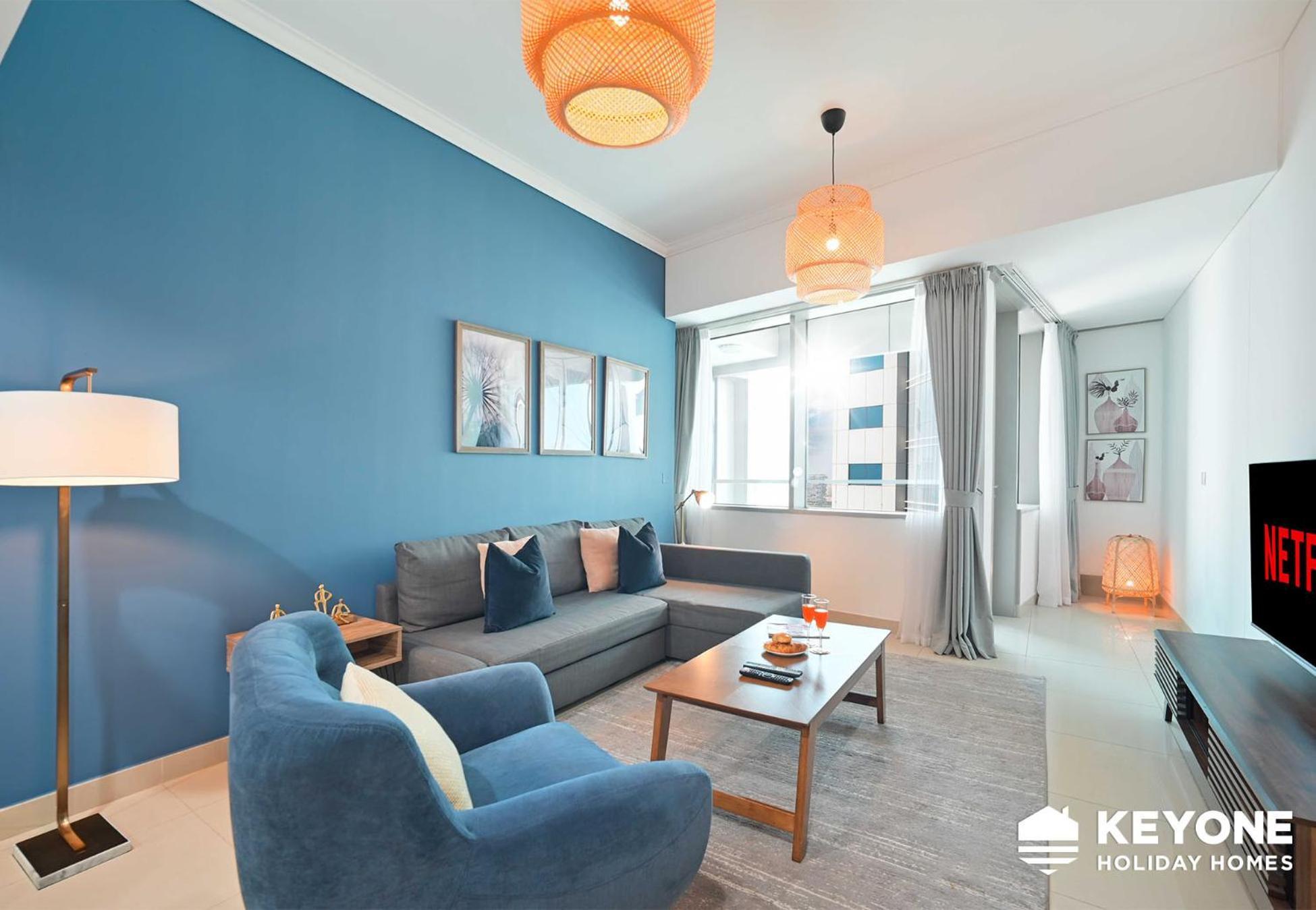 Fascinating Ocean Views In A One Bedroom Appartement