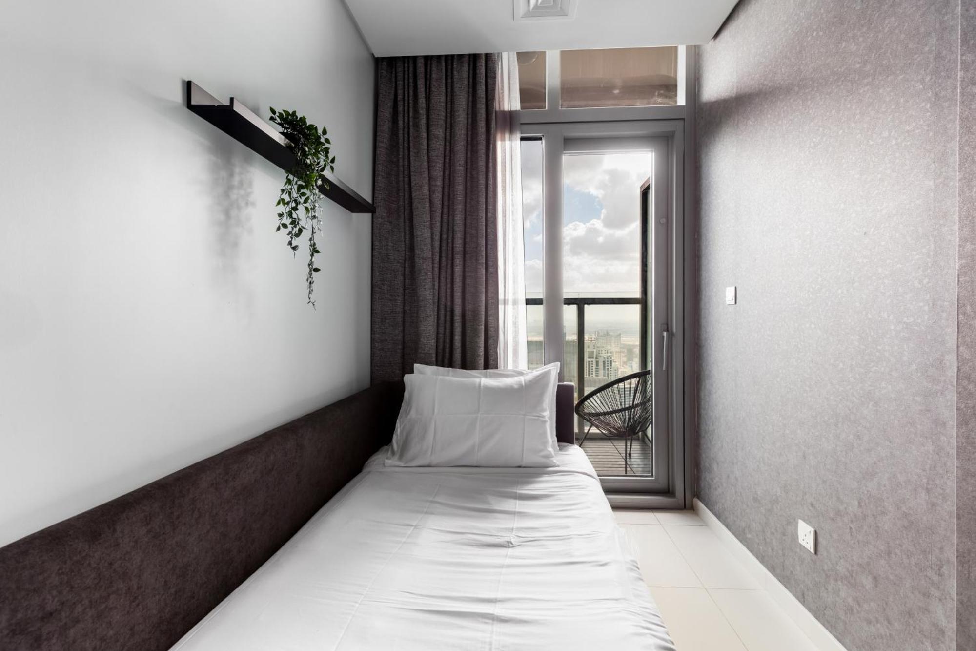 Sky-high 2br - Infinity Pool & Burj Khalifa Views * Dubaï