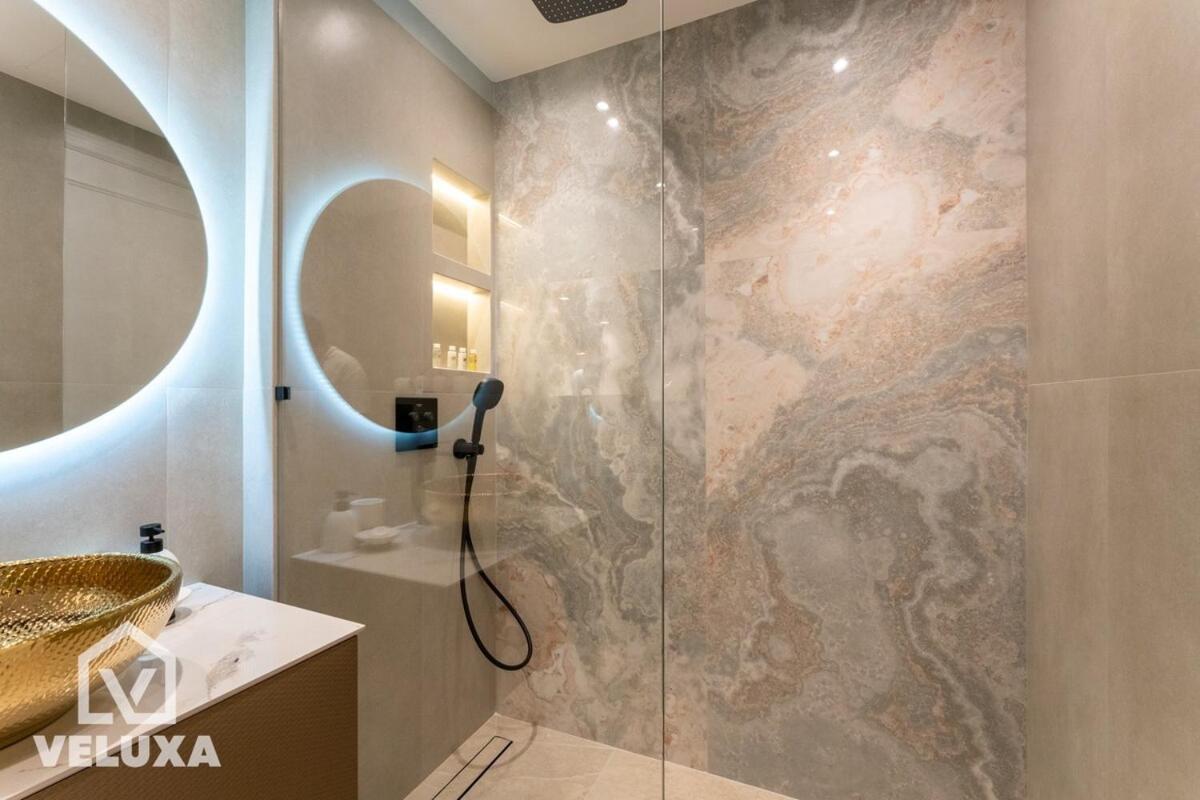 Appartement Veluxa-luxe 2bed 2 Min Walk To Mall Dubaï