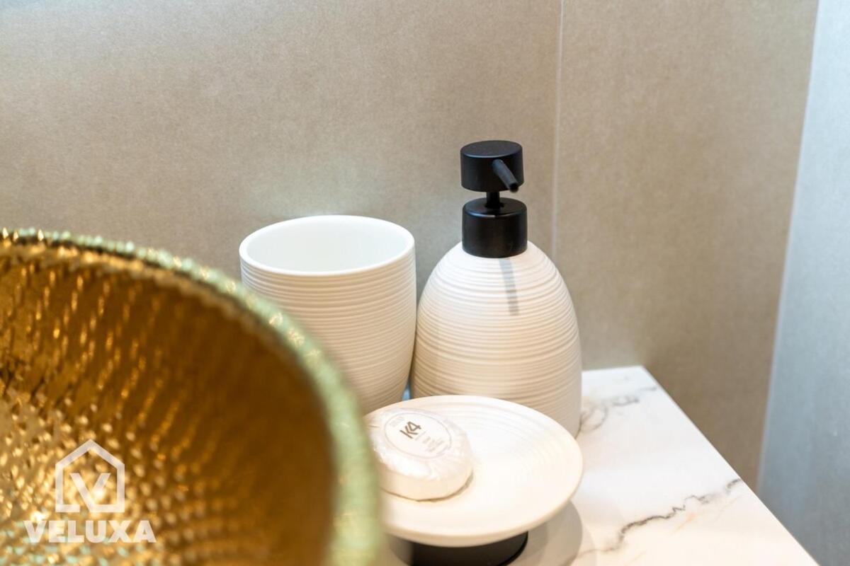 Veluxa-luxe 2bed 2 Min Walk To Mall Appartement Dubaï