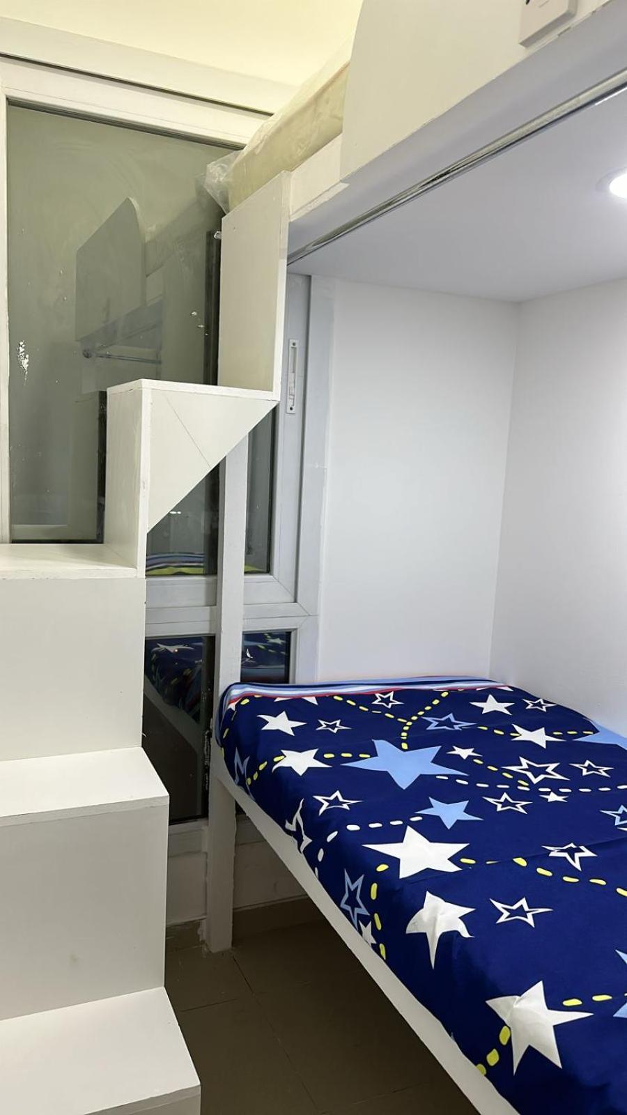 Habitación en casa particular Brand New Unisex Budget Family In Center Of Bur *