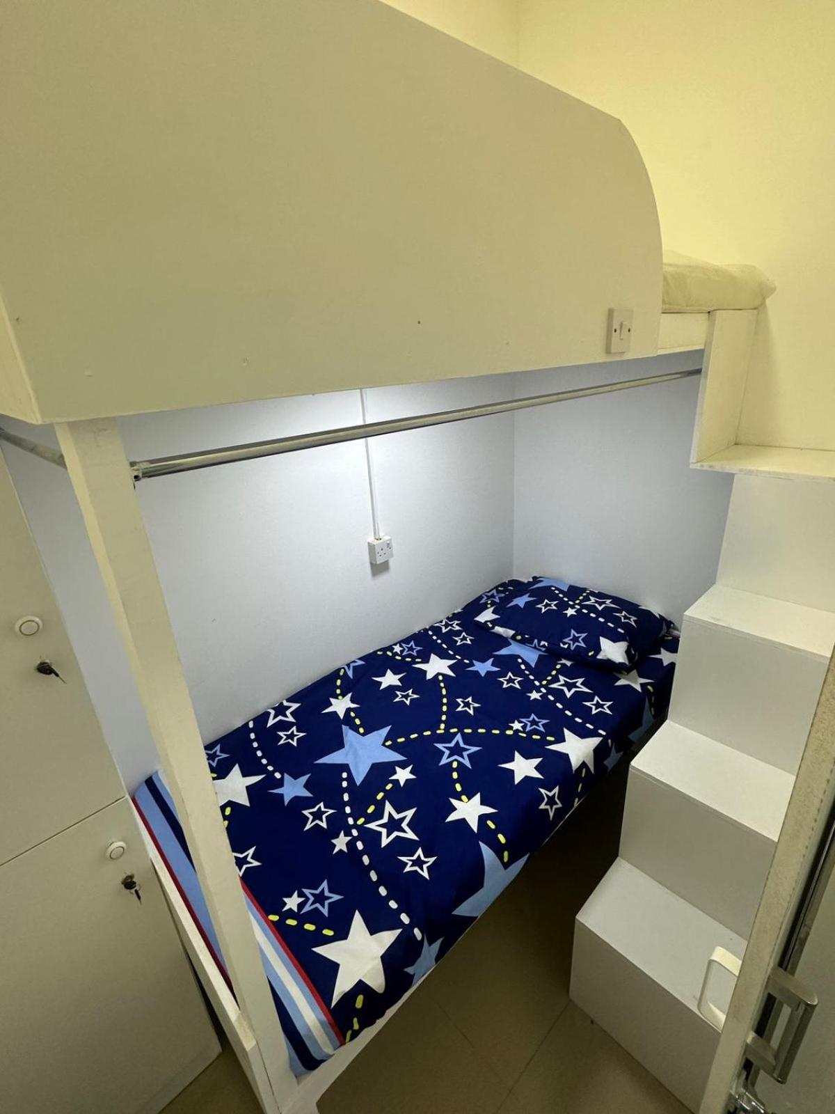 Brand New Unisex Budget Family In Center Of Bur * Dubái