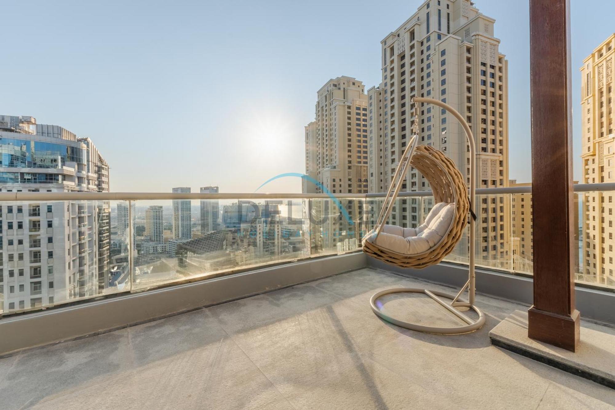 Contemporary 2br With Own Outdoor Jacuzzi In The Point, Marina By Deluxe Homes Dubaï