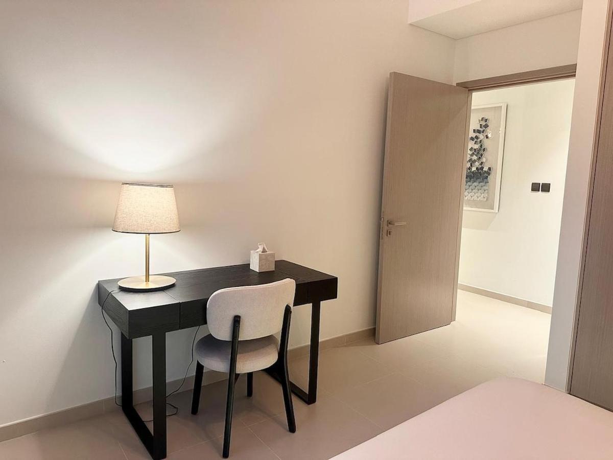 Apartamento Brand New Stylish 1 Bed Next To Burj Khalifa By Boulevard Dubái
