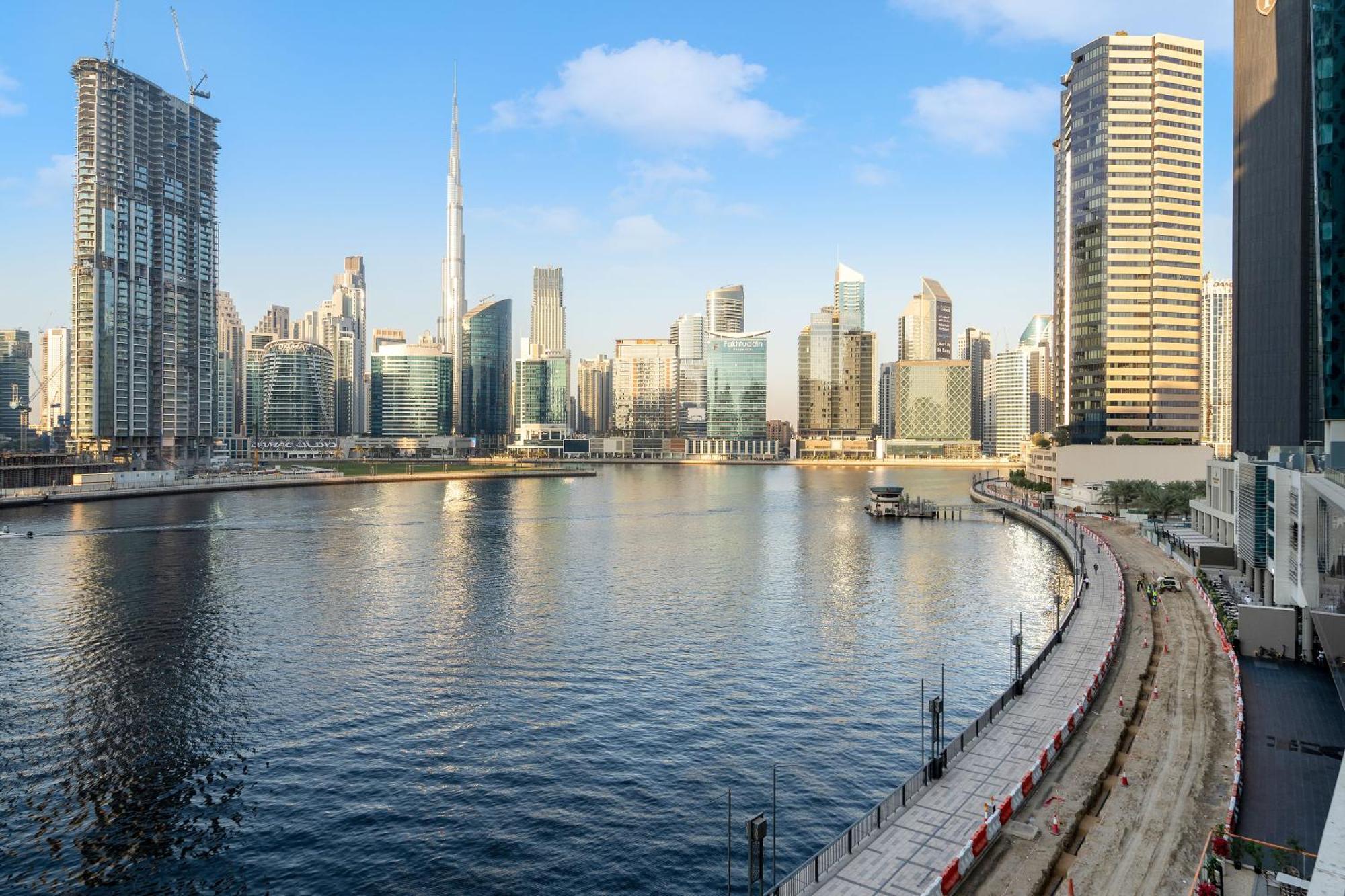 Appartement Stunning Waterfront Burj Views With Pool & Gym, Sleeps 6