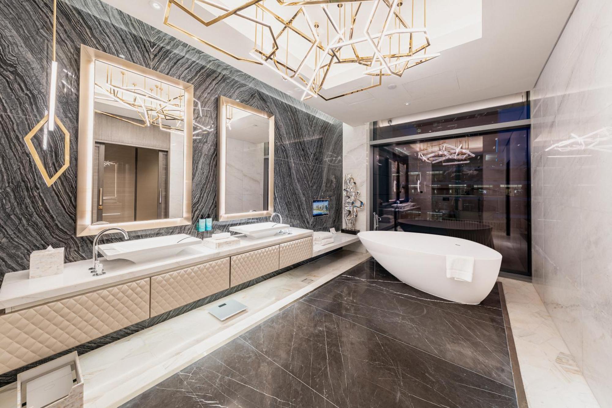 Hotel Five Luxe Dubai