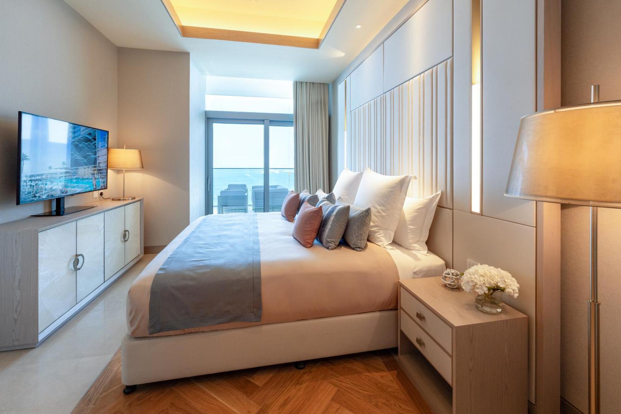 Five Luxe Hotel 5*