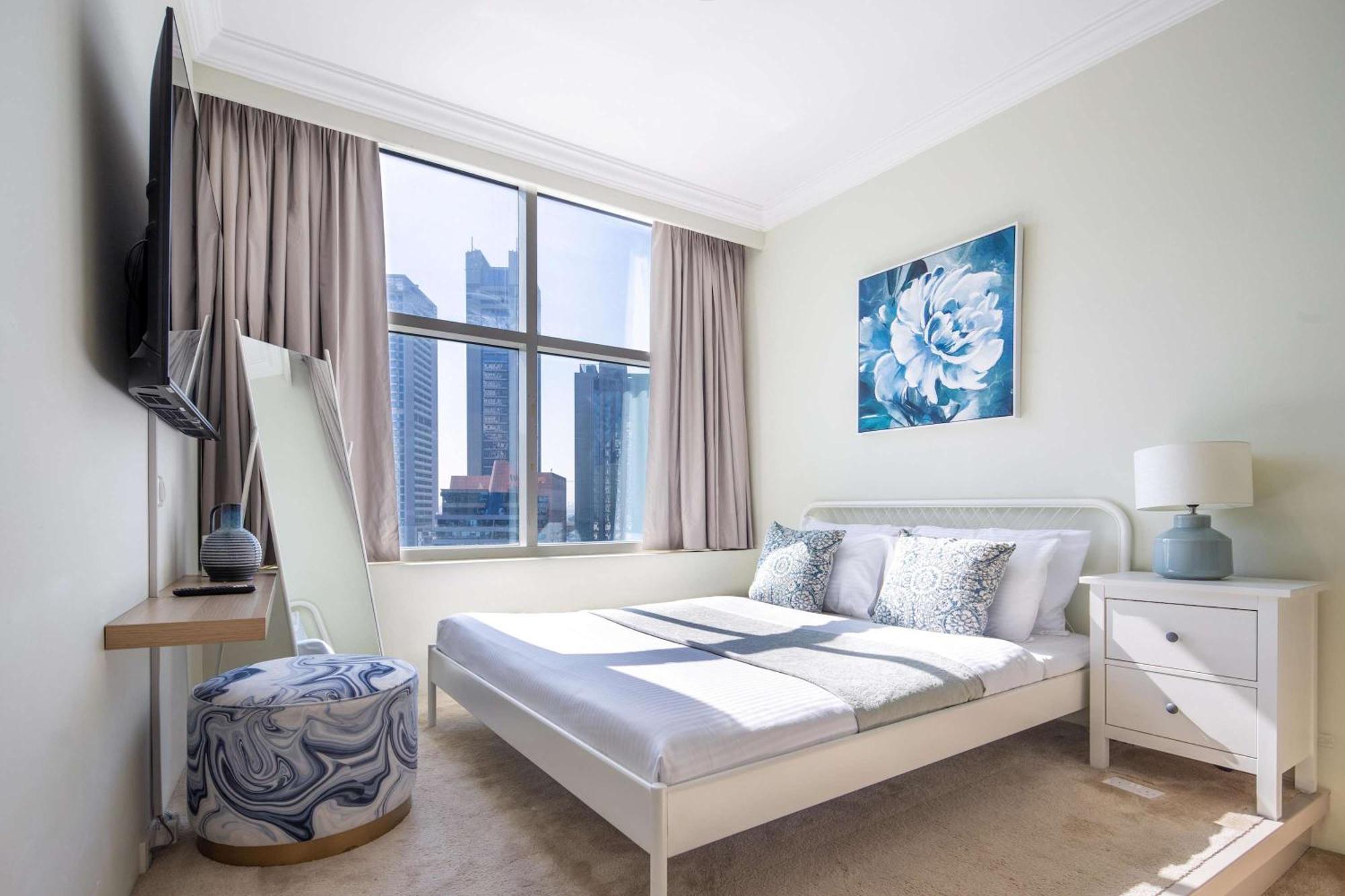 Frank Porter - Dorra Bay * Dubai