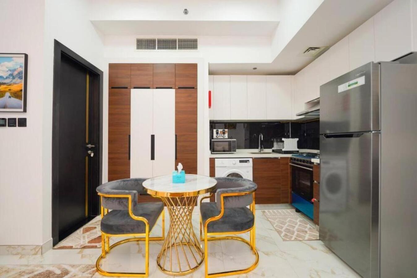 Apartamento Brown Stone - Dragon Mart International *