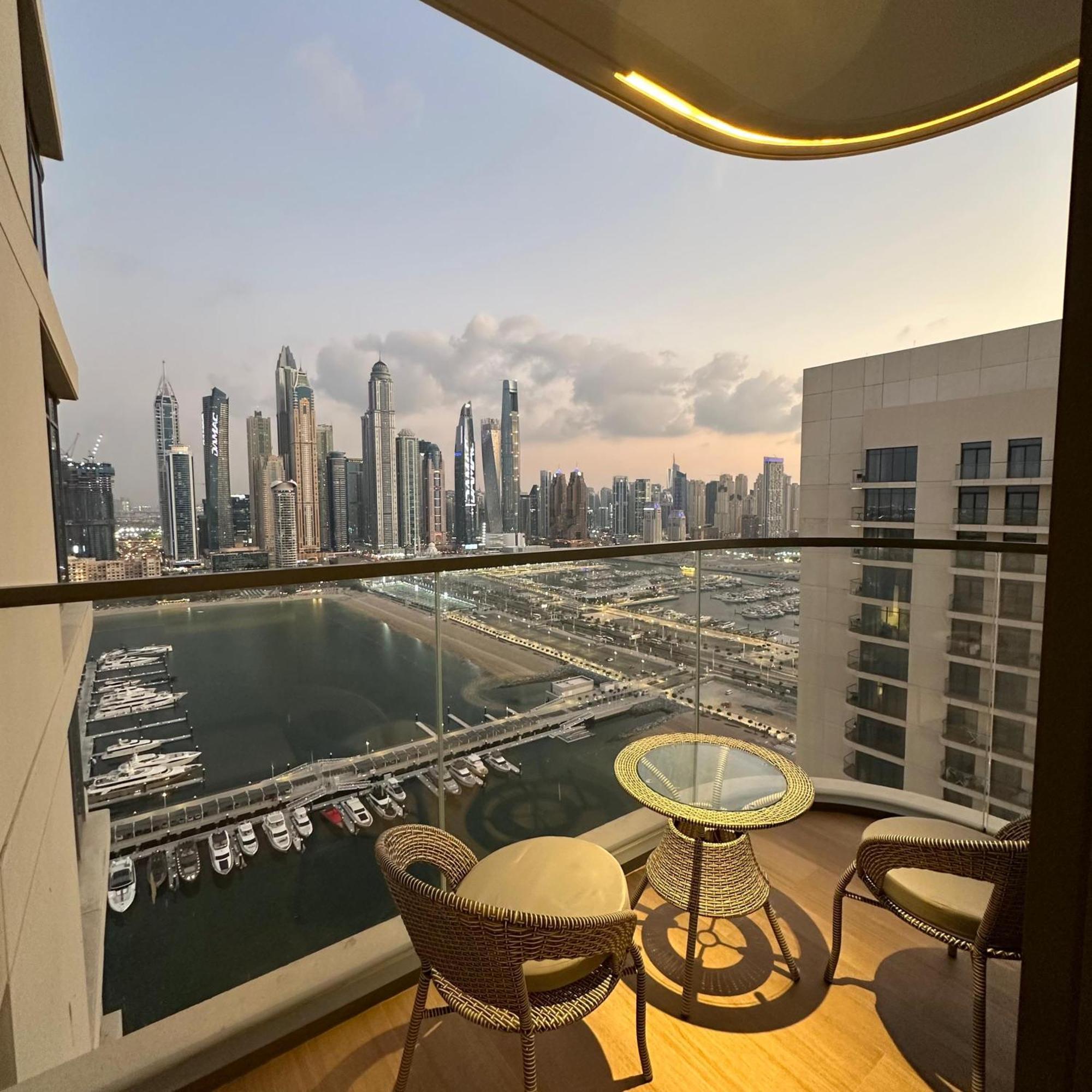 Amakin Beachfront Palm Jumeirah Marina Vista 2 Dubai