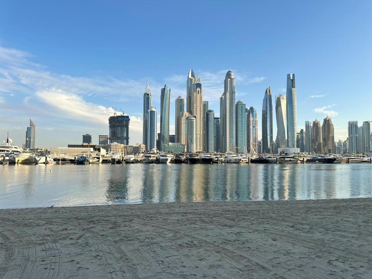 Amakin Beachfront Palm Jumeirah Marina Vista 2 Appartement