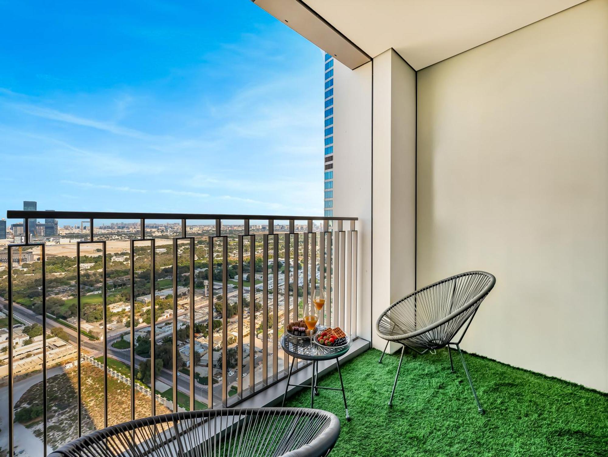 Lägenhet New Luxurious 2br Between Difc & Downtown Difc View Dubai