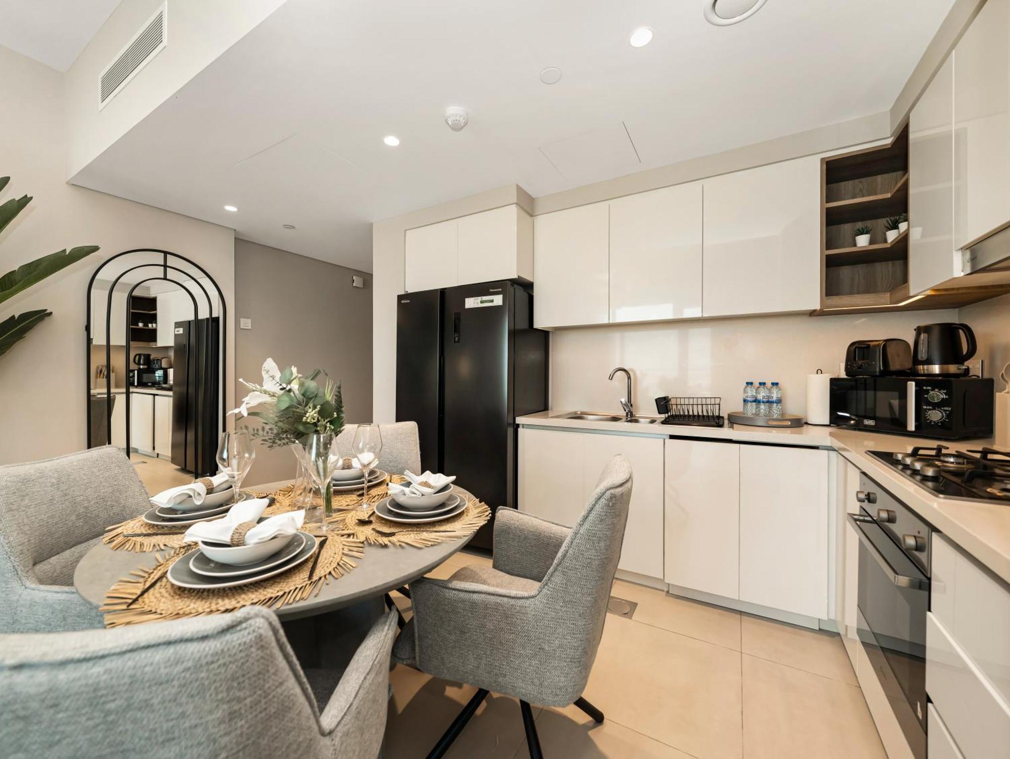 New Luxurious 2br Between Difc & Downtown Difc View Dubai