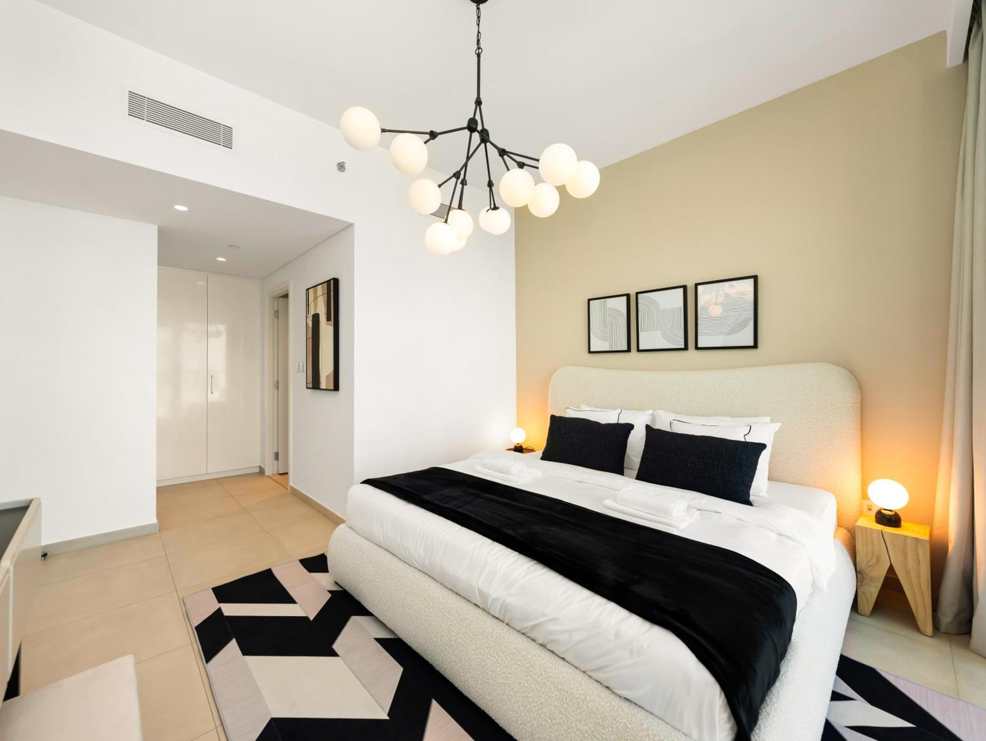 New Luxurious 2br Between Difc & Downtown Difc View Dubai