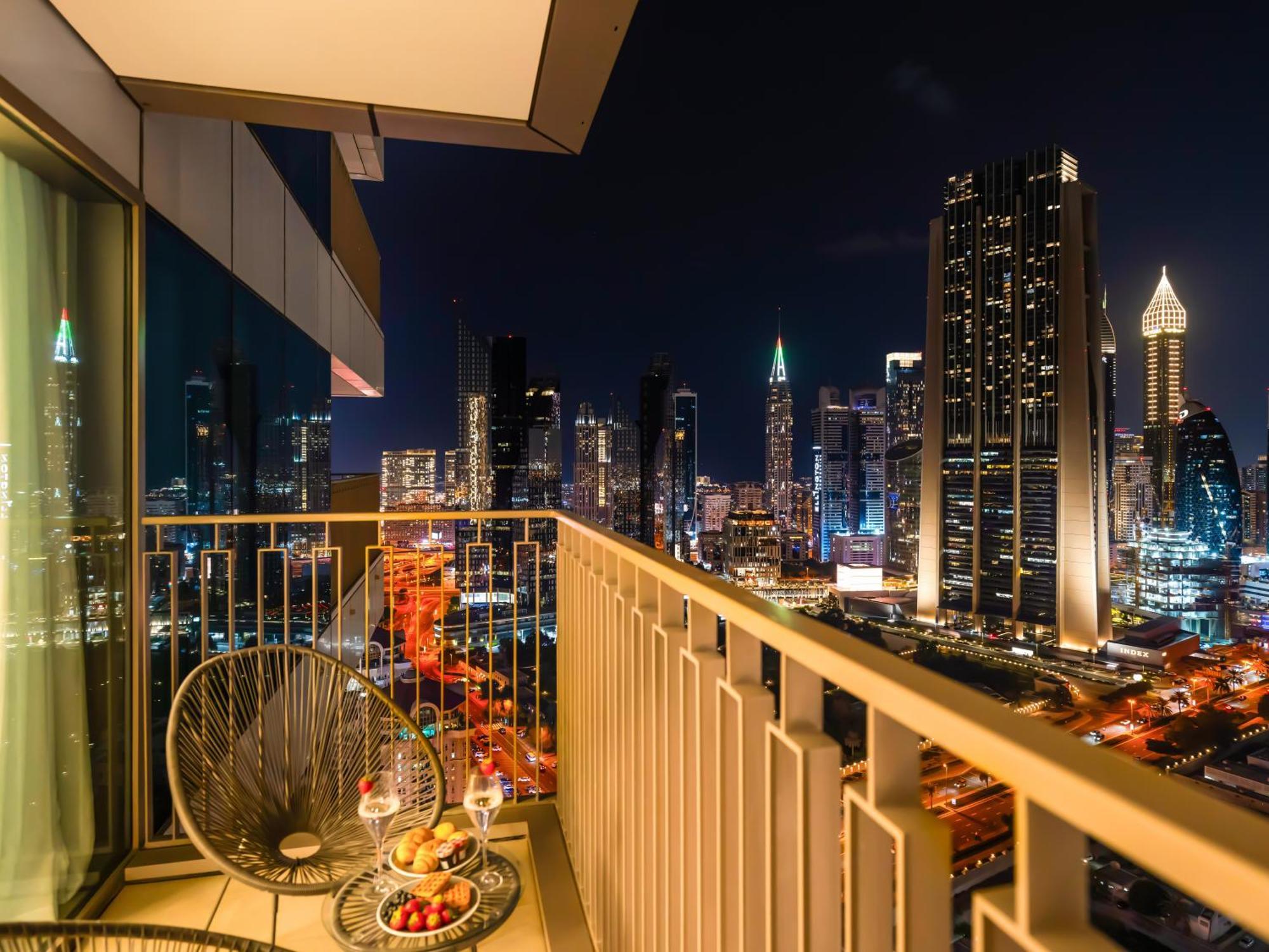 New Luxurious 2br Between Difc & Downtown Difc View *