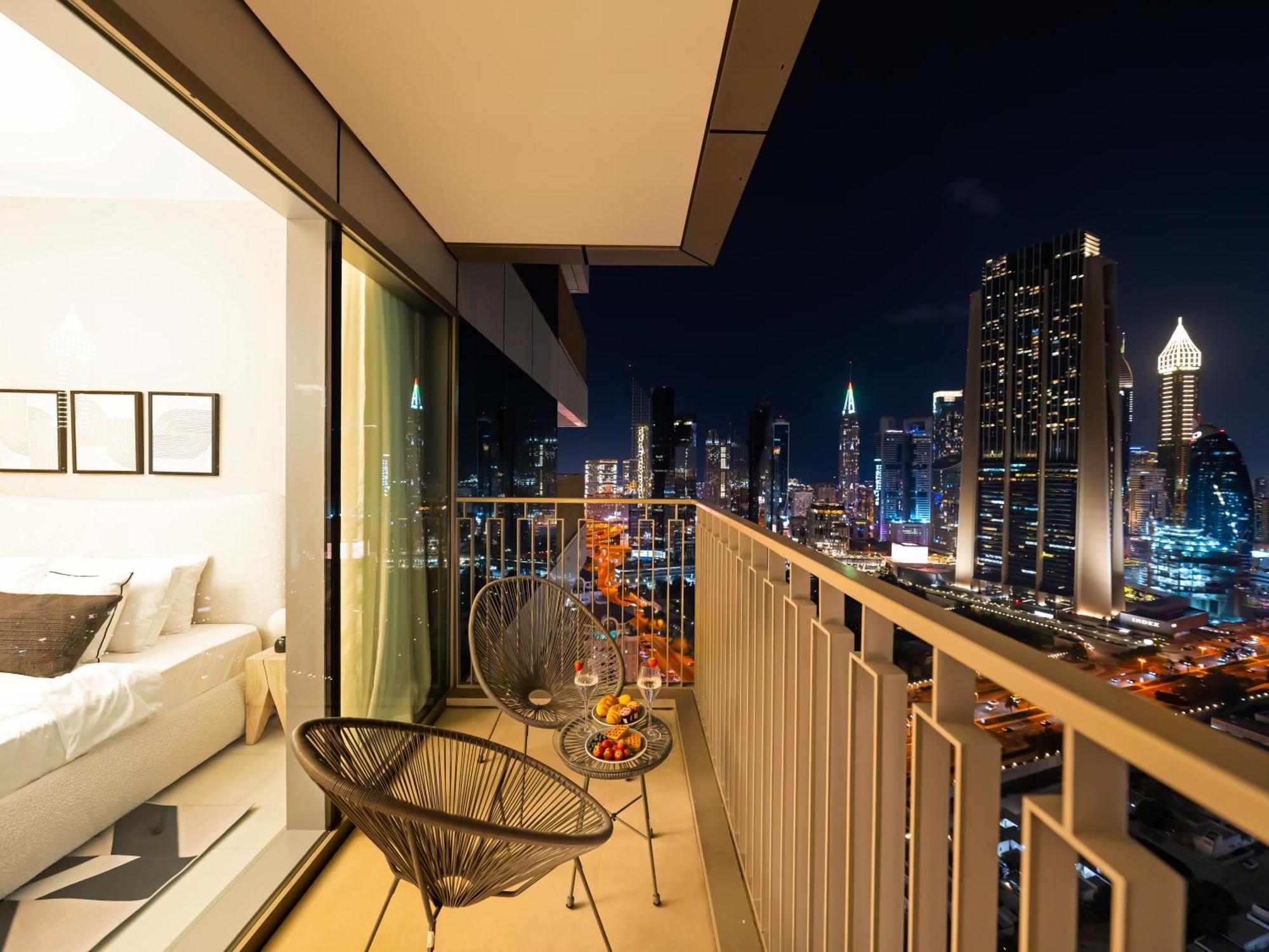 New Luxurious 2br Between Difc & Downtown Difc View
