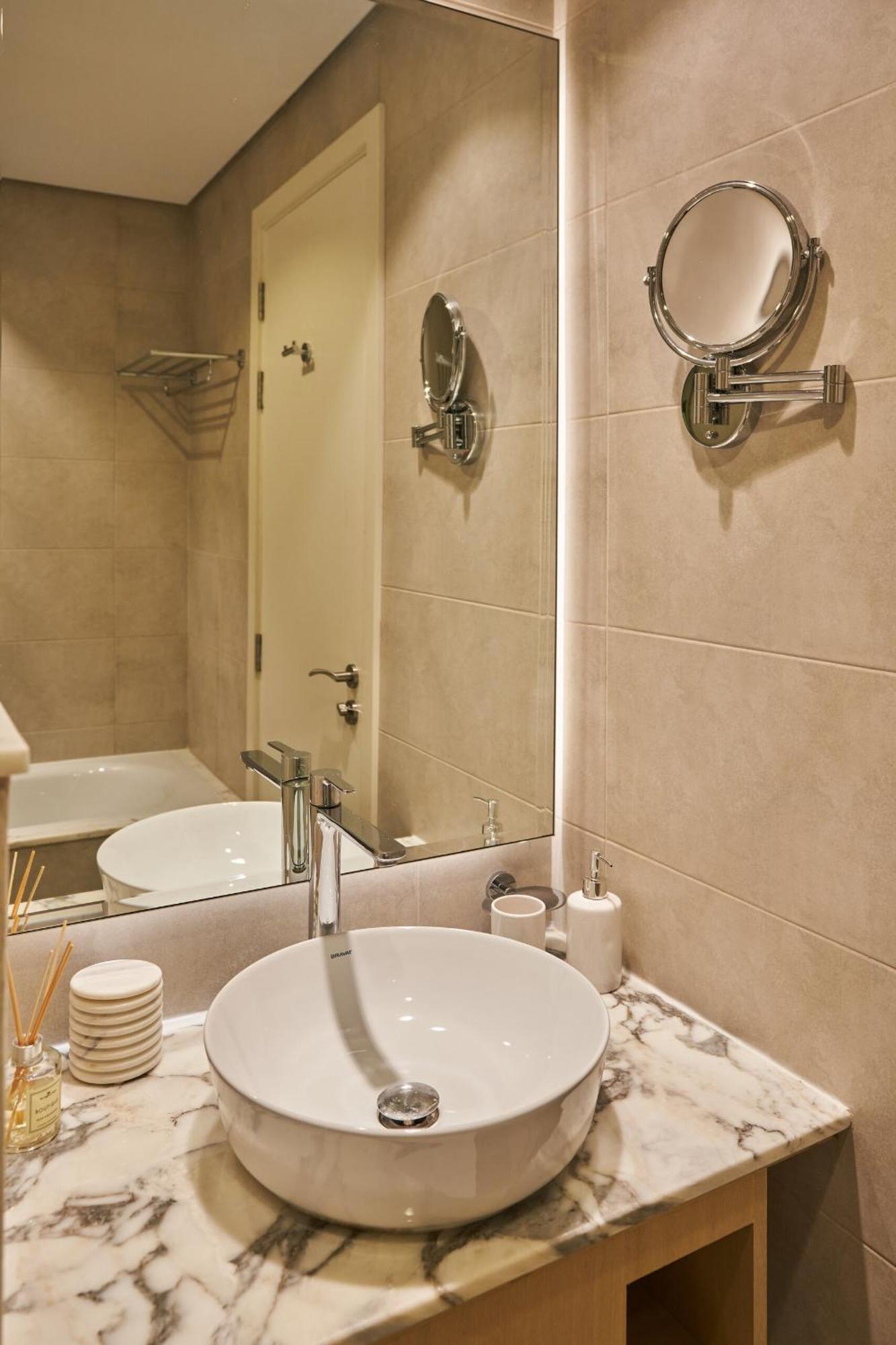 2bd - 6 Guests - 59th Floor, Burj Views 64th Floor Infinity Pool