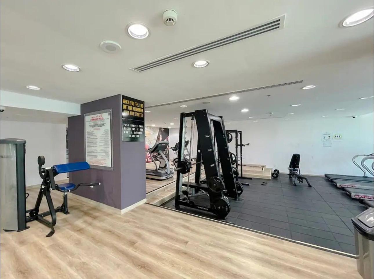 Aws Homes - Contemporary Marina Appartement