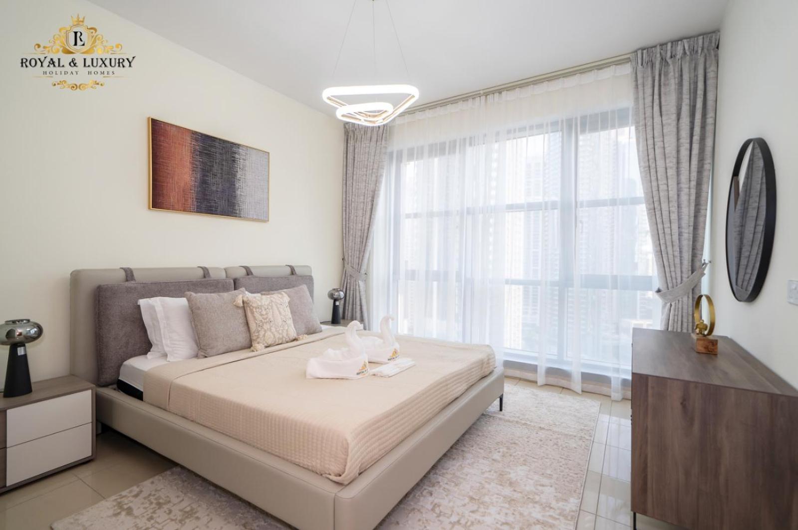 Chic 1-bedroom Haven In Standpoint A Tower, Downtown Dubaï