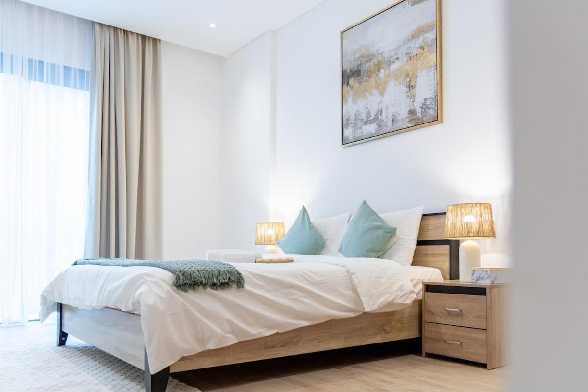 Luxe 1br In Citywalk With Pool Balcony & Lejlighed Dubai