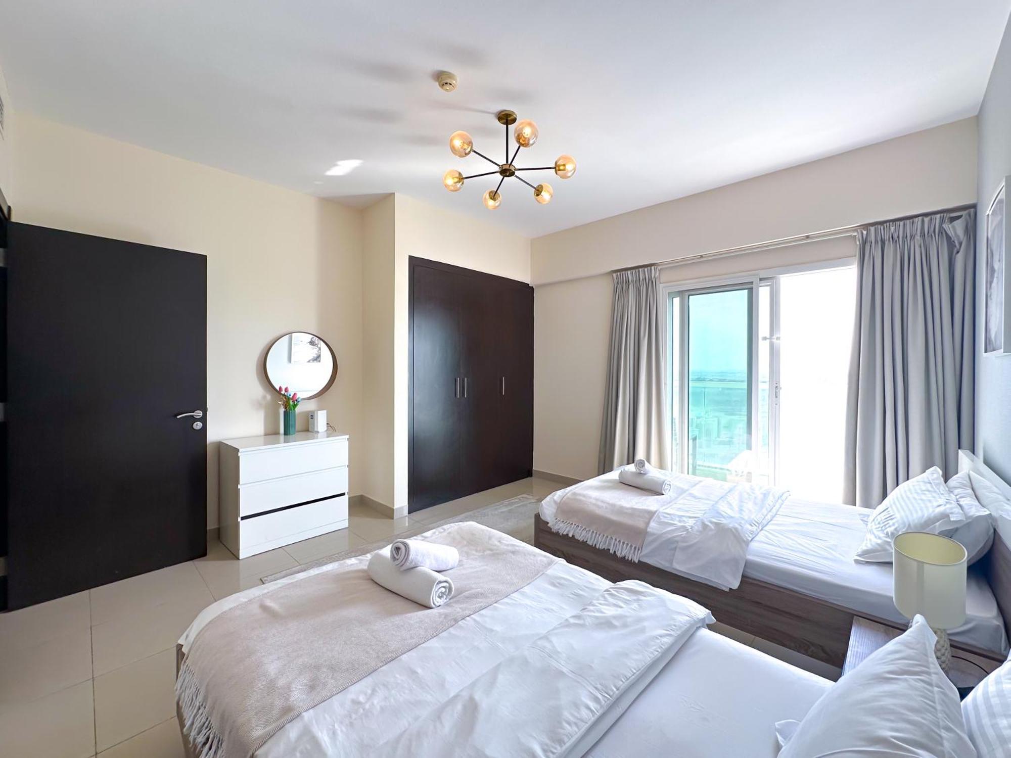 Cozy 2 Bedroom In Red In Sport Appartement Dubaï