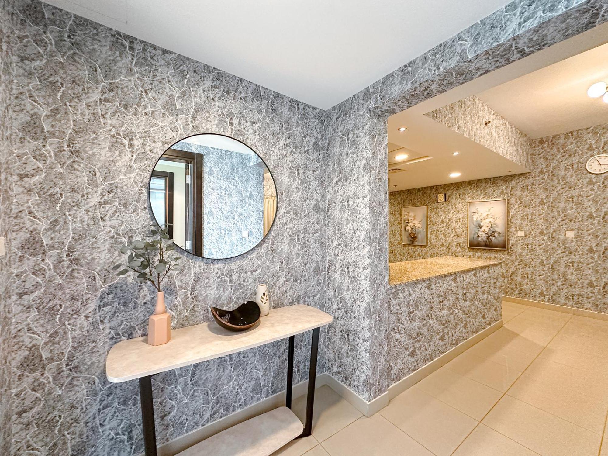 Cozy 2 Bedroom In Red In Sport Appartamento Dubai